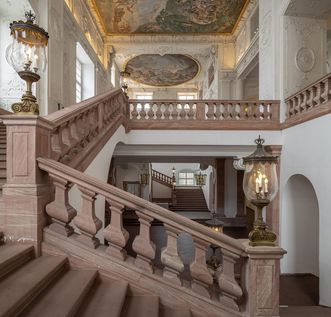 Schloss Mannheim, Treppenaufgang und Deckenmalerei im Schloss