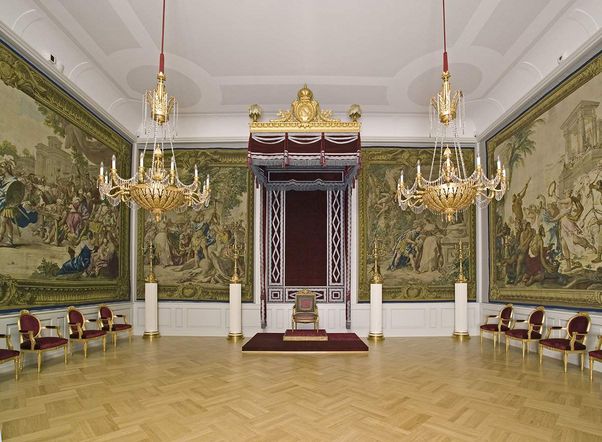 Château Baroque de Mannheim , Vue dans la salle du trône