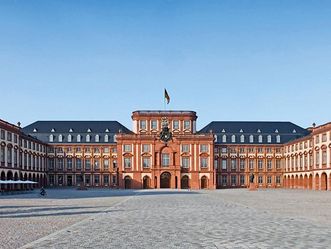 Barockschloss Mannheim, Außenansicht