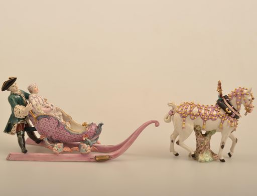 Porcelain "sleigh ride" figurine by Johann Friedrich Lück, 1762/1763