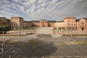 Barockschloss Mannheim, Ehrenhof