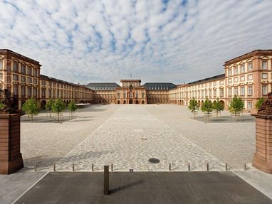Barockschloss Mannheim von außen