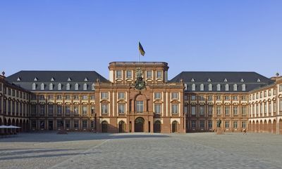 Barockschloss Mannheim, Außenaufnahme, Ehrenhof